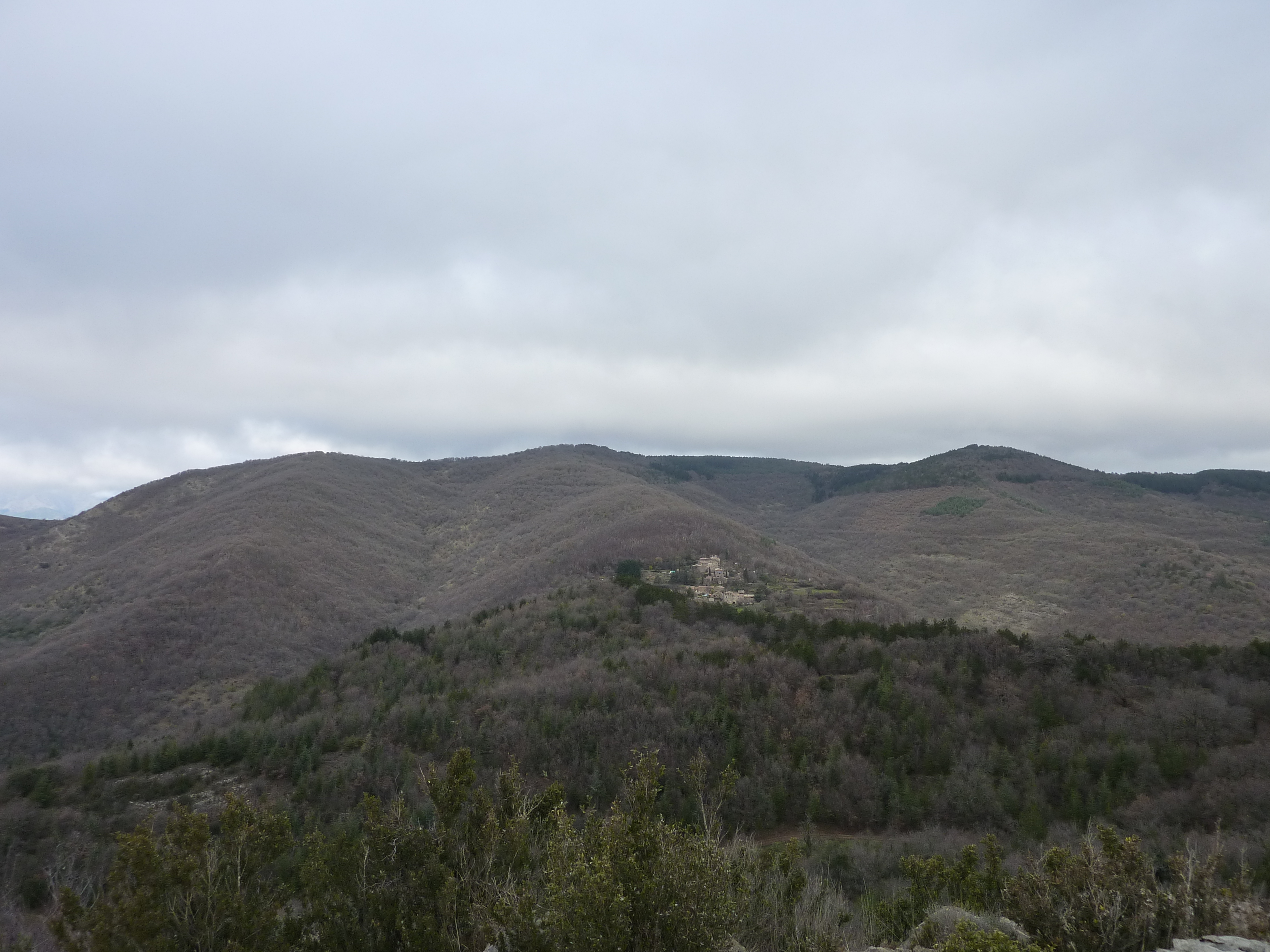 25 Rue De La Montagne De La Fage Topo randos montagne | Montagne de la Fage (931 m) et Montagne des  Cagnasses (725 m) par les Gorges de la Cadière, le Prieuré Saint-Martin et  Cézas depuis la Cadière-et-Cambo