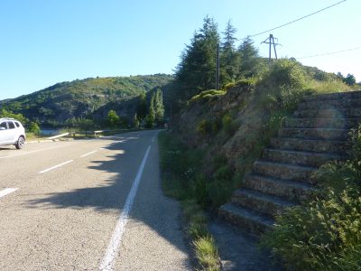 Vers Chapelle Saint-Loup