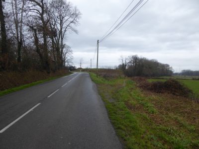 Croisement chemin boueux