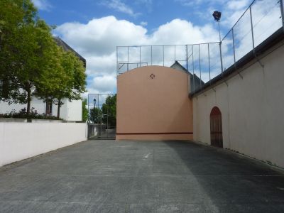 Vue fronton Esquiule