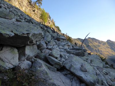 Blocs rocheux avant lacs