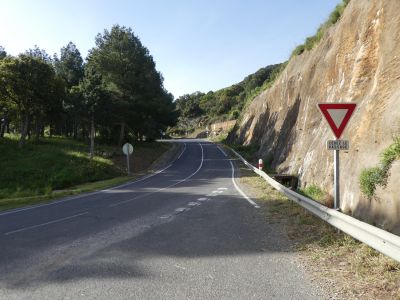 Intersection route Ambeille