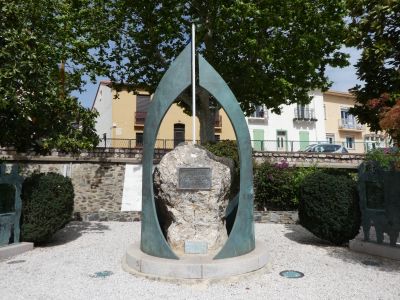 Vue stèle combattants