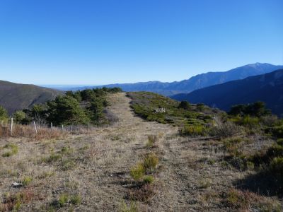 Croisement après portail Lloset