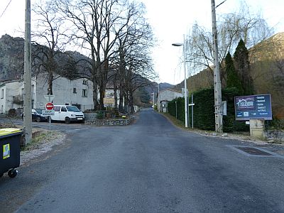 Intersection après entrée Casteil