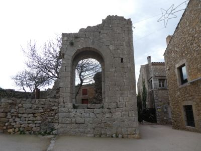 Vue château Empúries